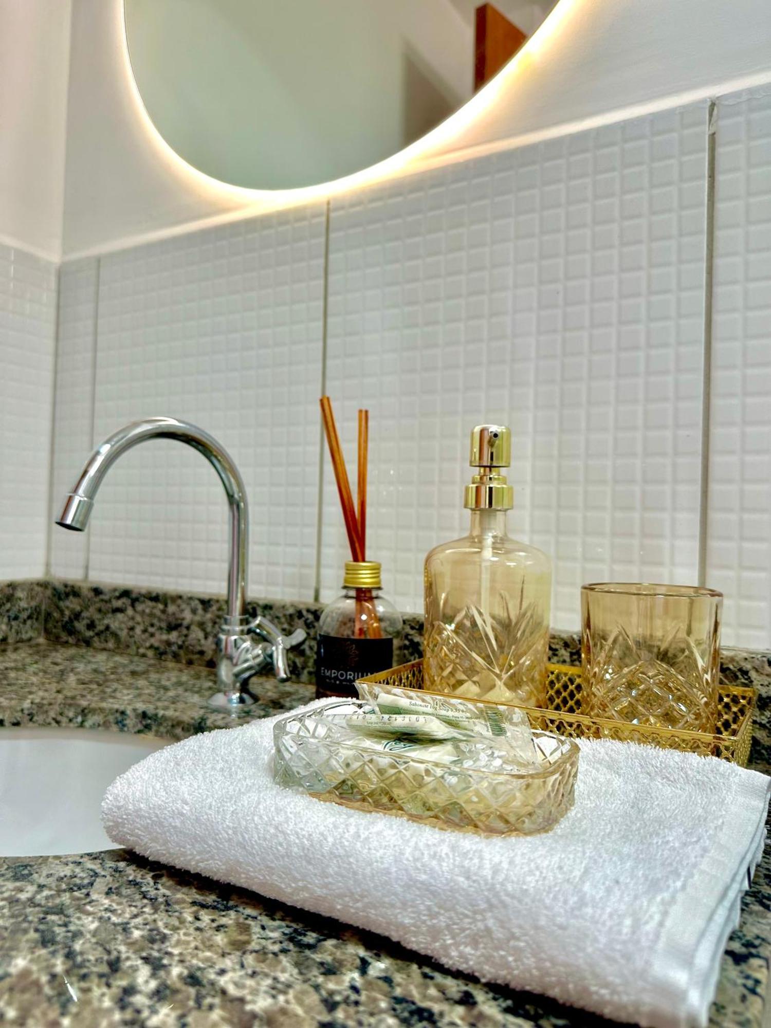 Com Garagem E Piscina - Apartamento *